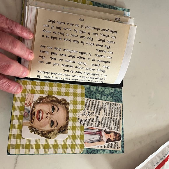 Handmade Junk Journal - Picture 7 of 9